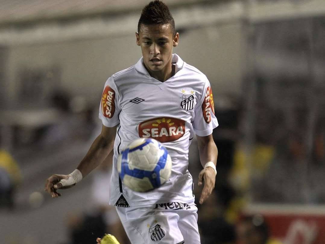 Kaiyun网页版-内马尔连续十五场比赛得分超过险胜，瑞士队不断突破！再创辉煌时刻(内马尔高清剪辑素材)